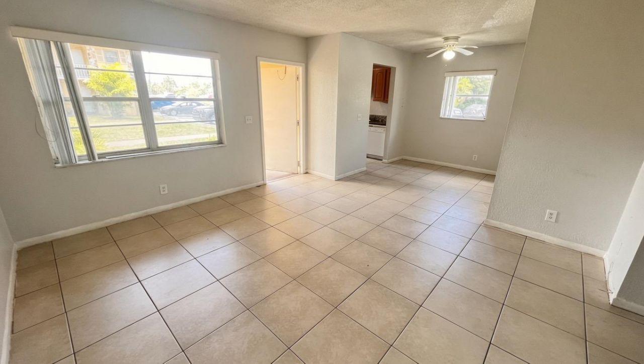 200 Croton Avenue, Unit 111, Lantana, FL 33462 Photo