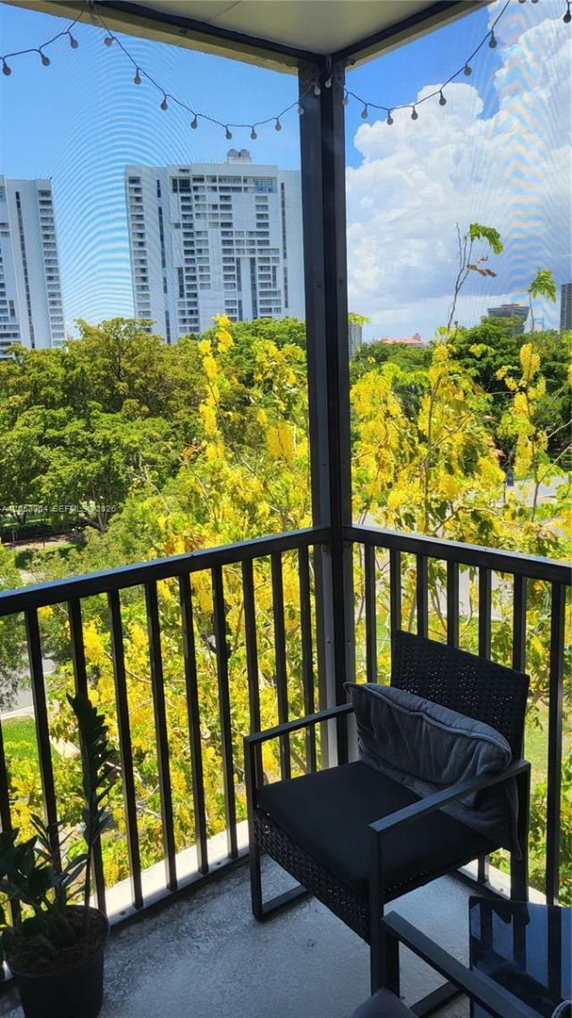3475 N Country Club Dr , Unit 603, Aventura, FL 33180 Photo