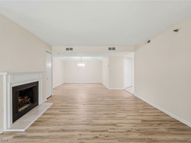 140 Fox Hollow Drive, Unit 203C, Mayfield Heights, OH 44124 Photo 16