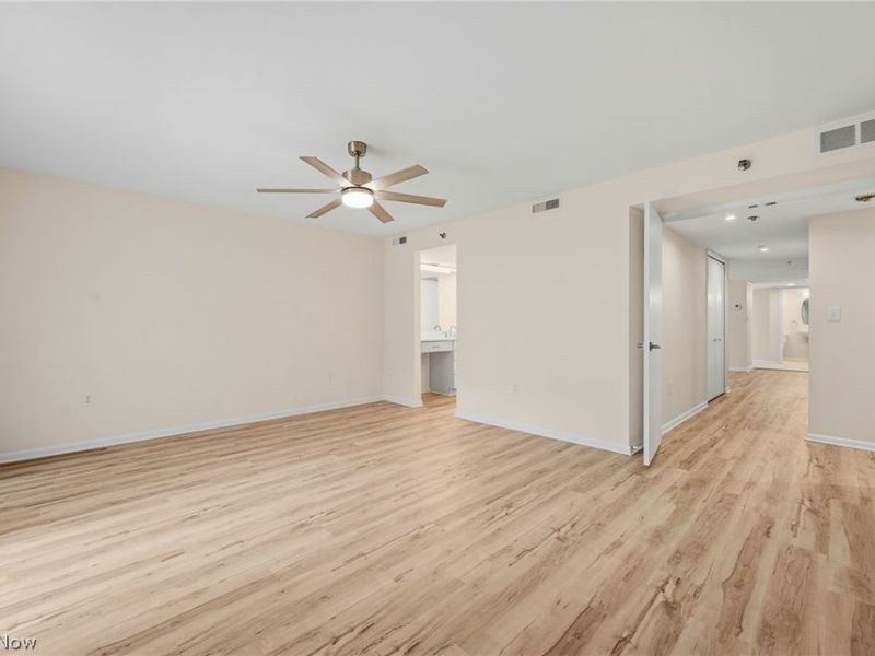 140 Fox Hollow Drive, Unit 203C, Mayfield Heights, OH 44124 Photo 23