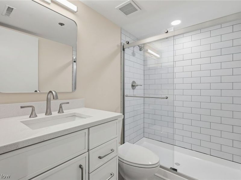 140 Fox Hollow Drive, Unit 203C, Mayfield Heights, OH 44124 Photo 34