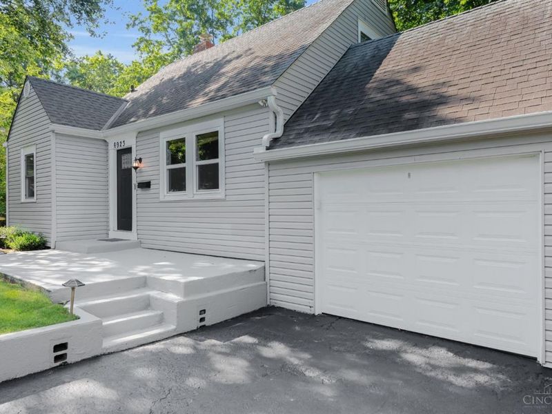 6923 Buckingham Place, Columbia Twp, OH 45227 Photo 7