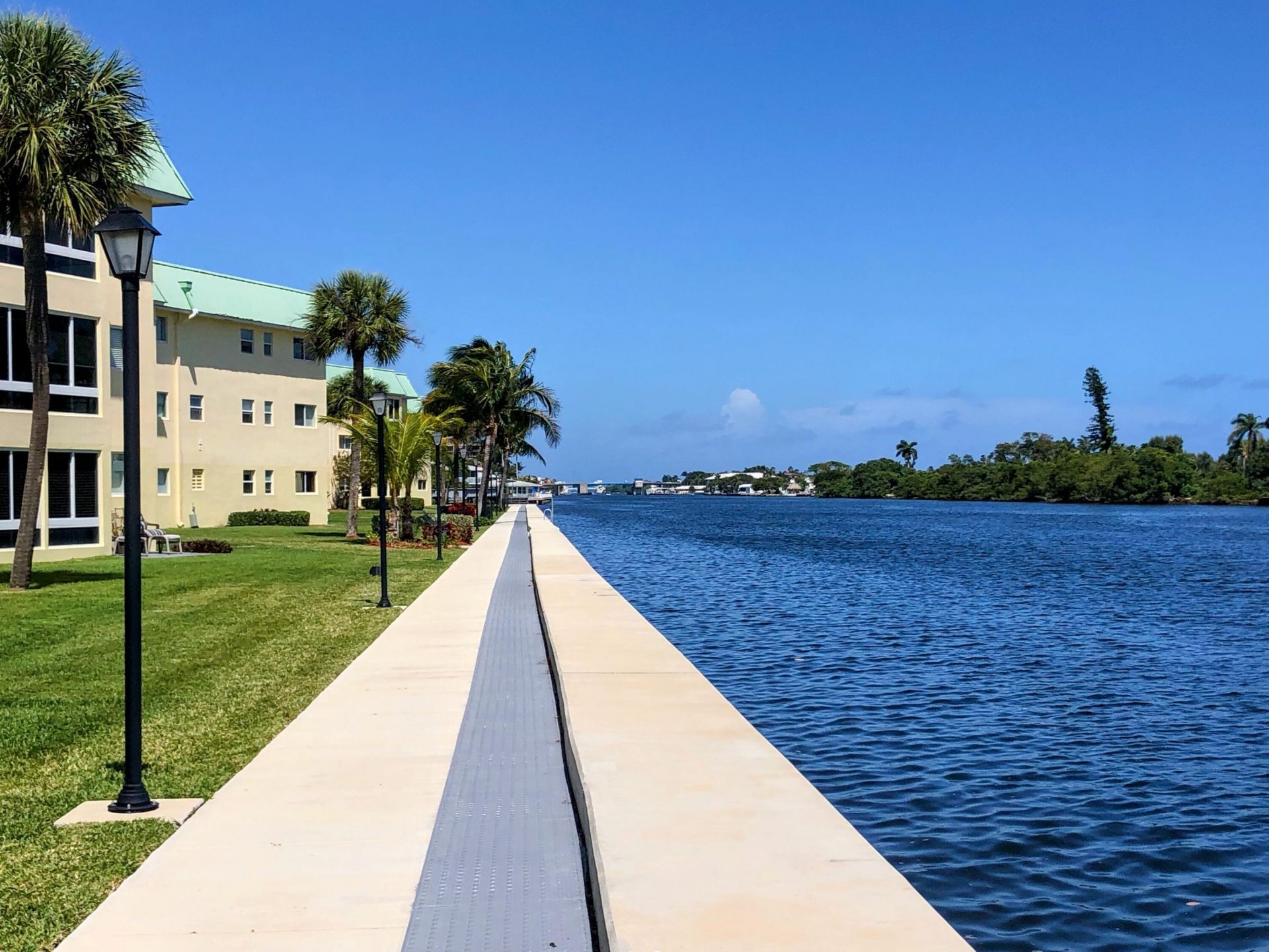 21 Colonial Club Drive, Unit 202, Boynton Beach, FL 33435 Photo