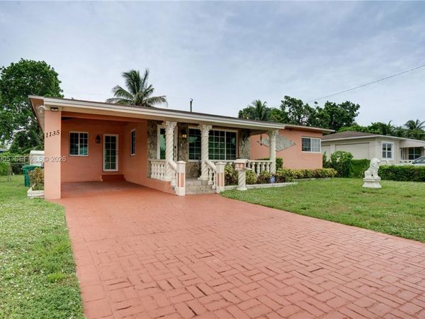 1135 NW 109th St , Miami, FL 33168