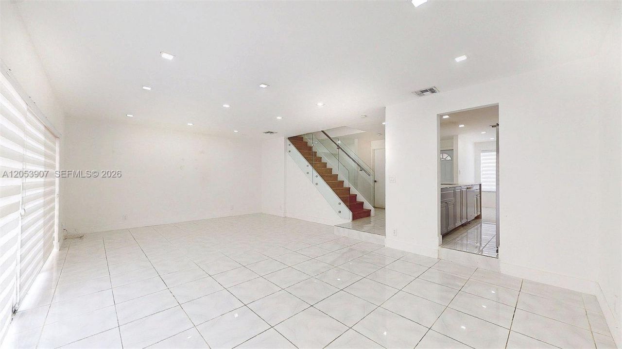 8212 NW 8th Pl , Unit 2, Plantation, FL 33324 Photo