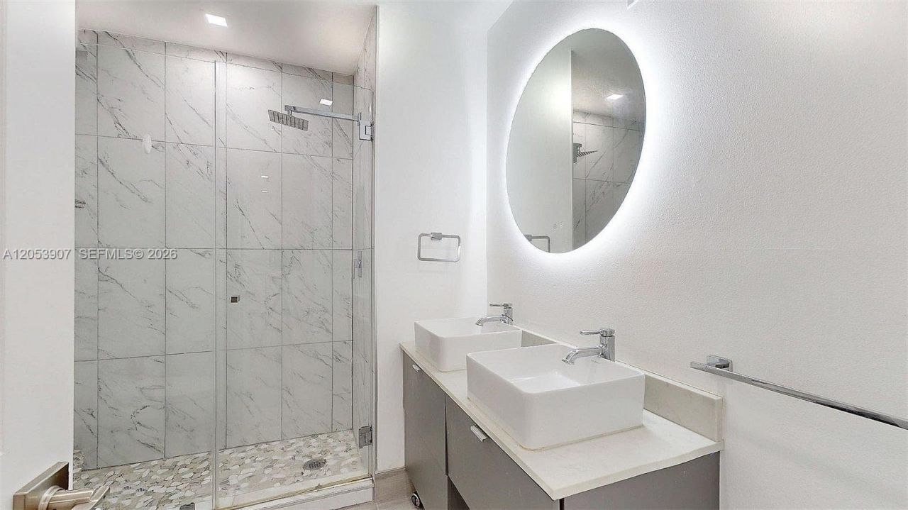 8212 NW 8th Pl , Unit 2, Plantation, FL 33324 Photo