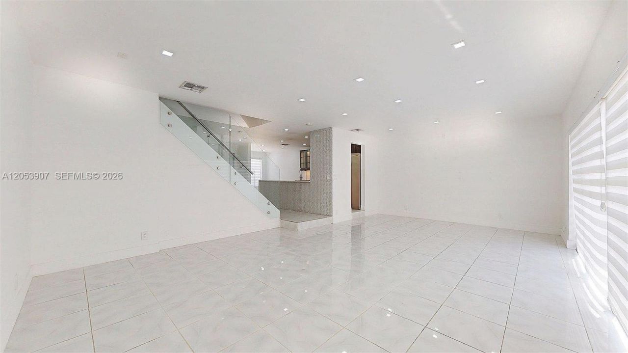 8212 NW 8th Pl , Unit 2, Plantation, FL 33324 Photo