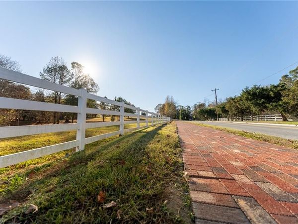 120 Brookberry Drive , Jamestown, NC 27282