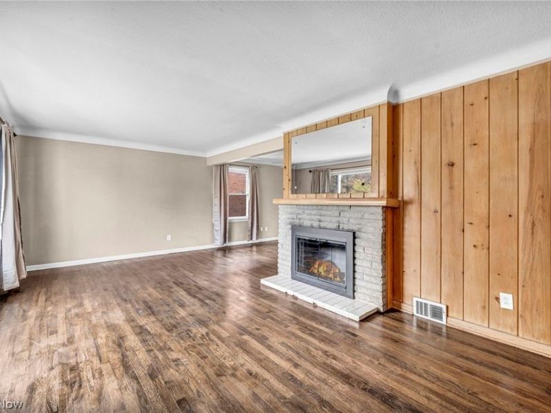 180 E 264th Street, Euclid, OH 44132 Photo 5