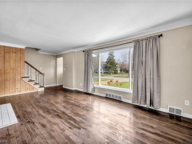 180 E 264th Street, Euclid, OH 44132 Photo 6