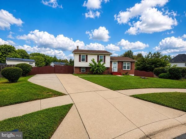 206 MOUNTAIN VIEW COURT , HYATTSVILLE, MD 20785