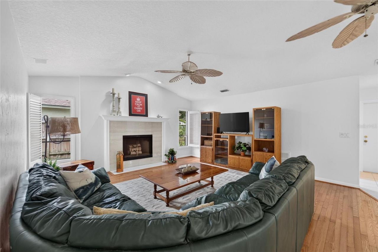 14015 Shady Shores Drive, Tampa, FL 33613 Photo