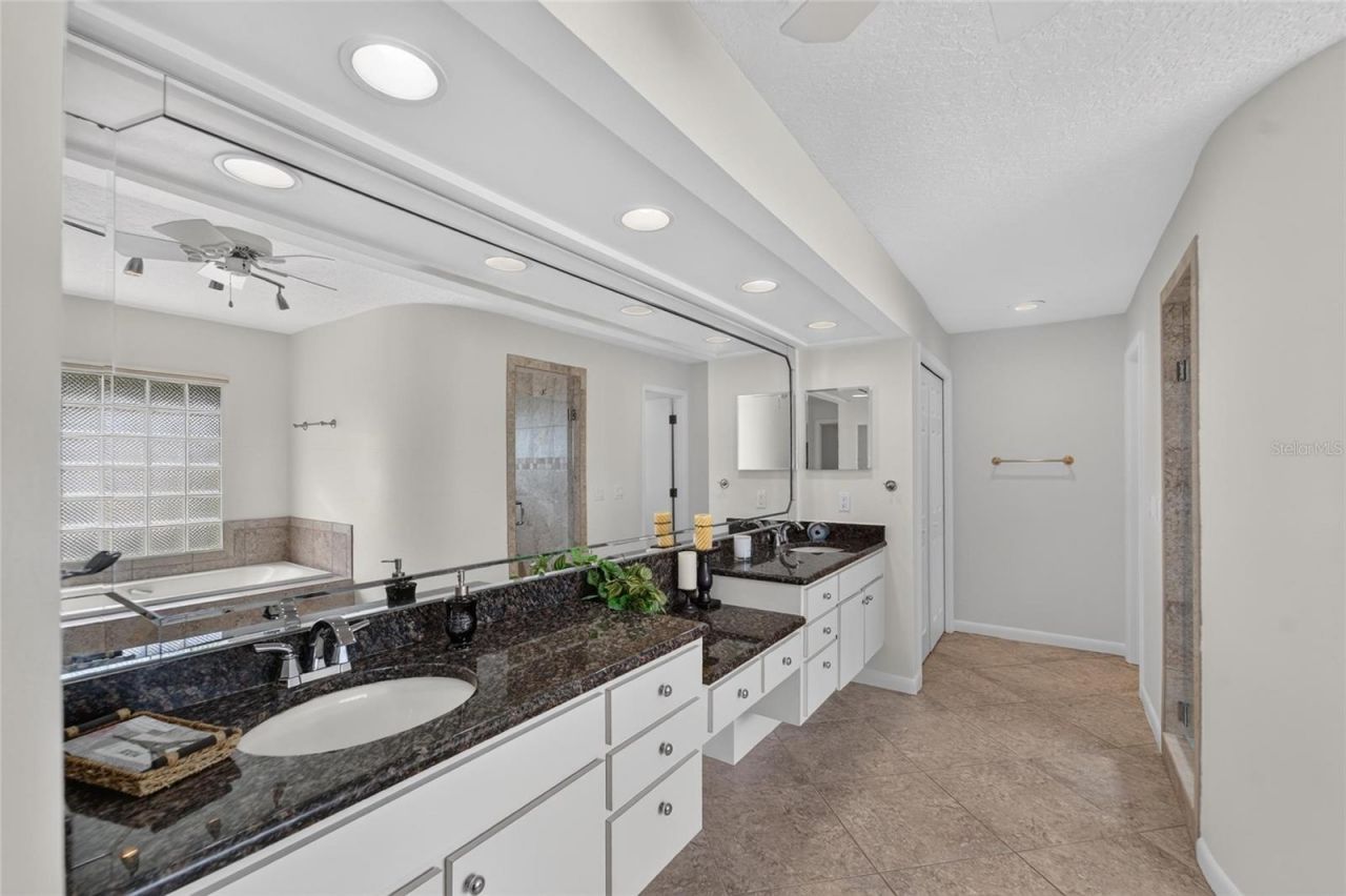 14015 Shady Shores Drive, Tampa, FL 33613 Photo