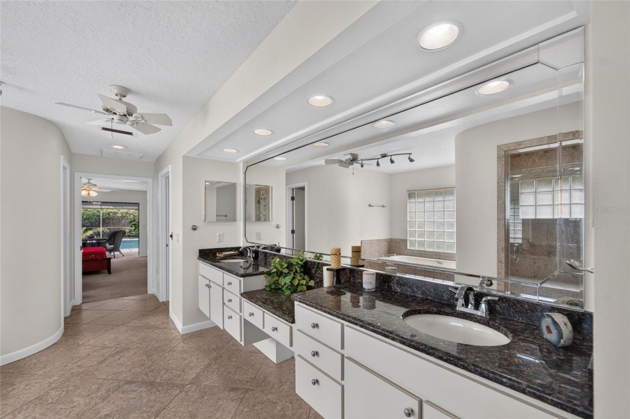 14015 Shady Shores Drive, Tampa, FL 33613 Photo