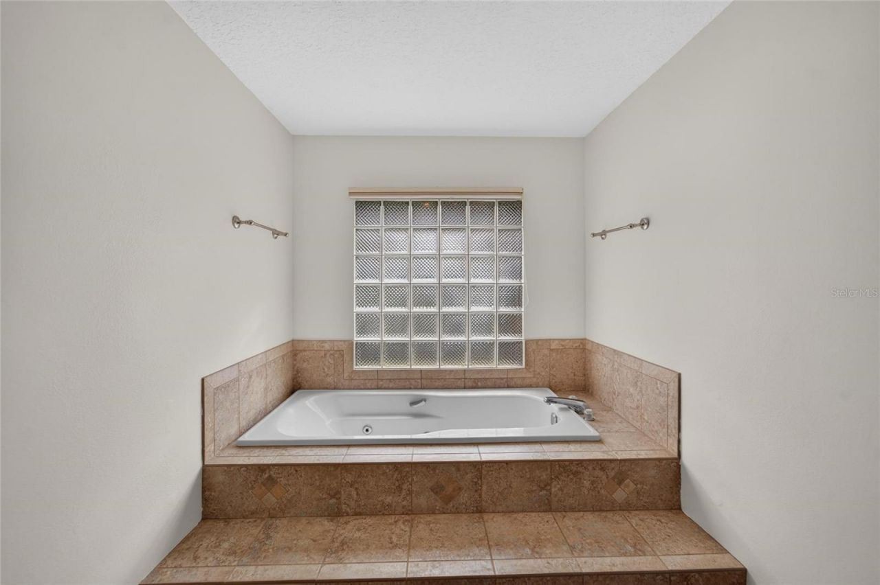 14015 Shady Shores Drive, Tampa, FL 33613 Photo