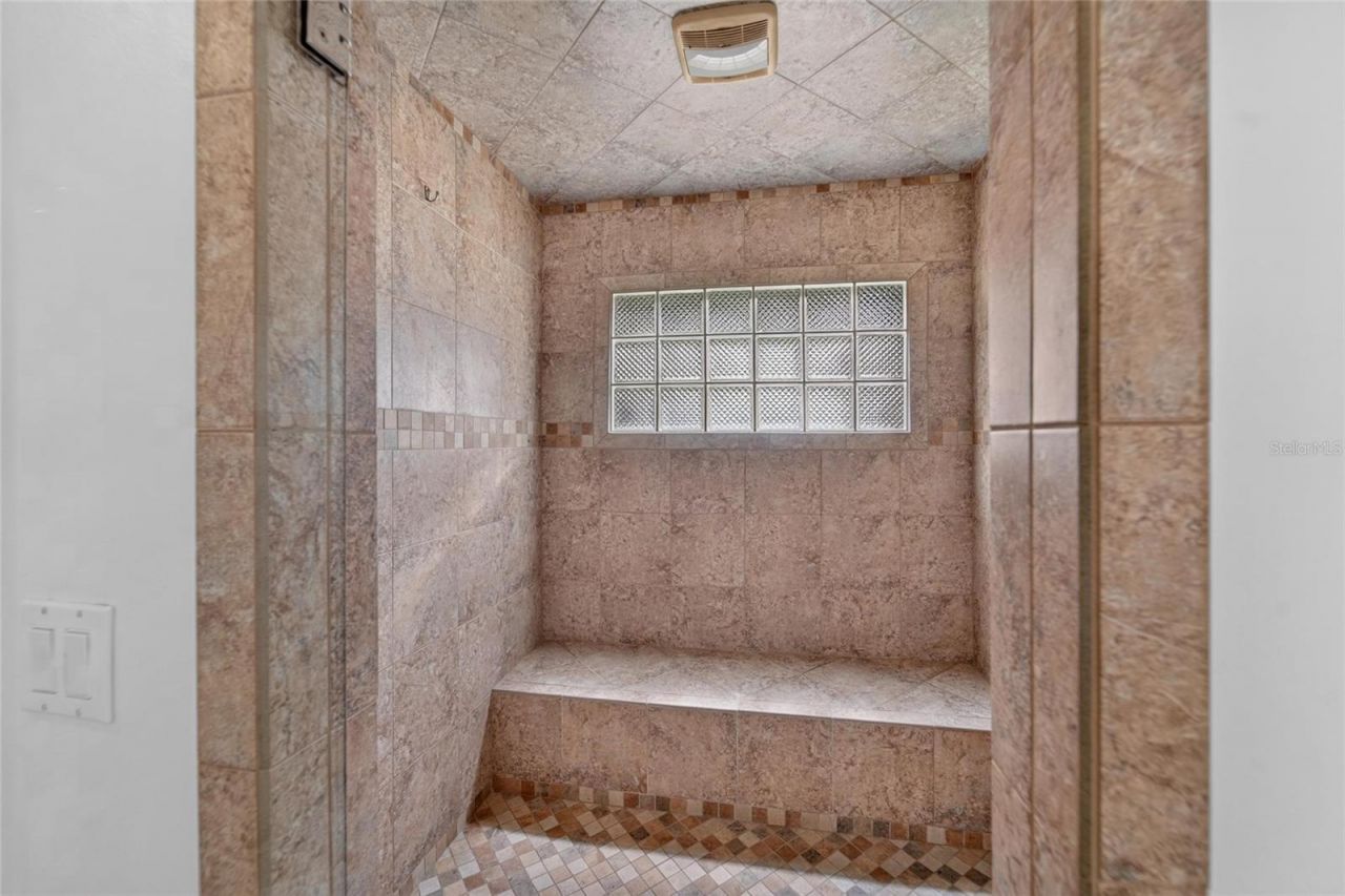 14015 Shady Shores Drive, Tampa, FL 33613 Photo