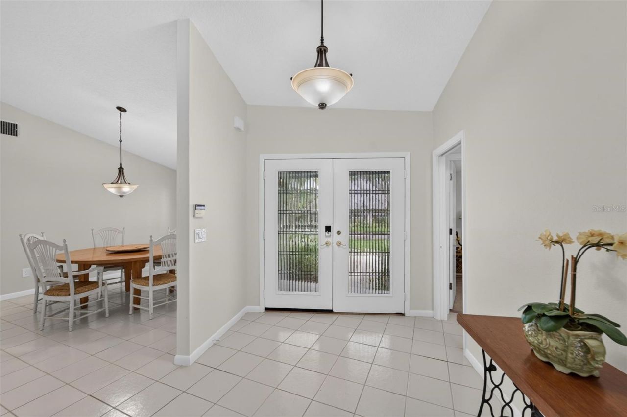 14015 Shady Shores Drive, Tampa, FL 33613 Photo