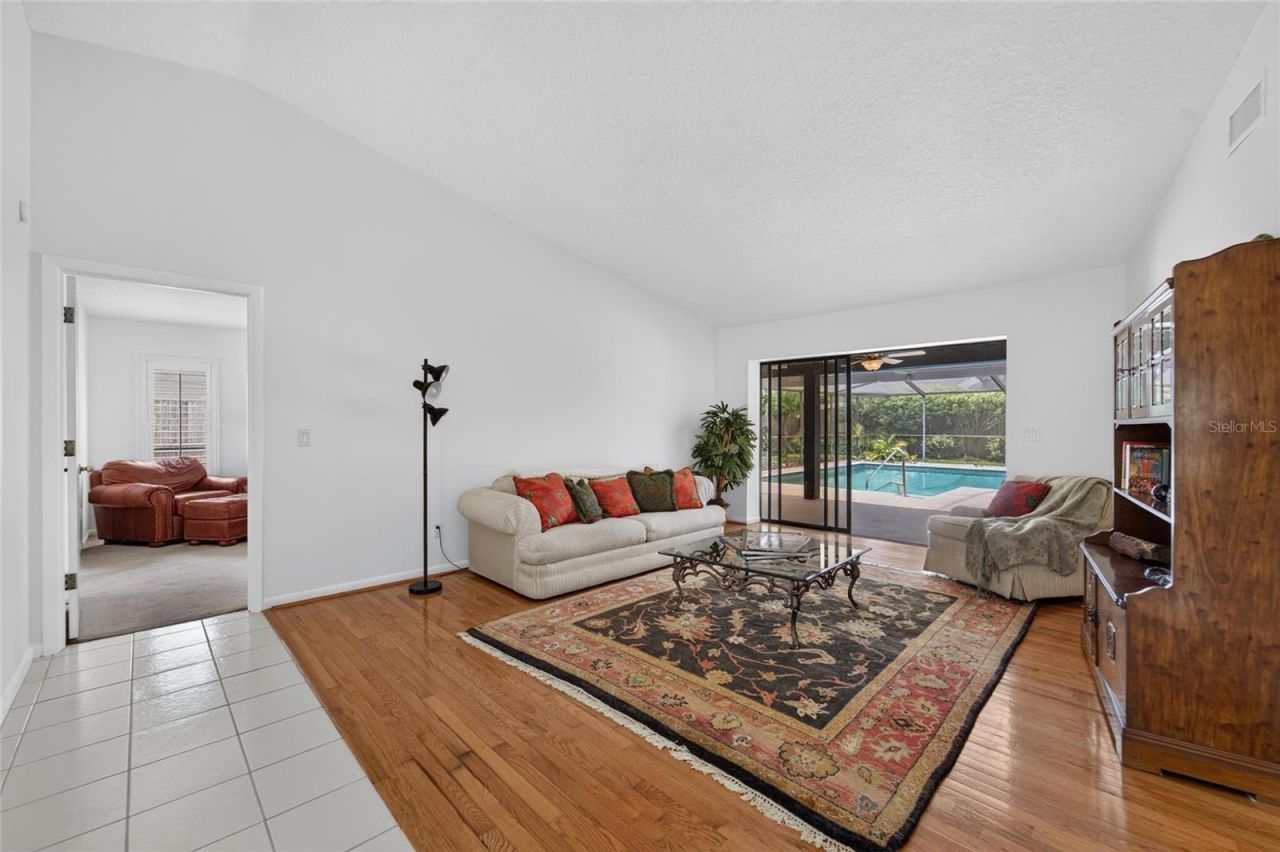 14015 Shady Shores Drive, Tampa, FL 33613 Photo