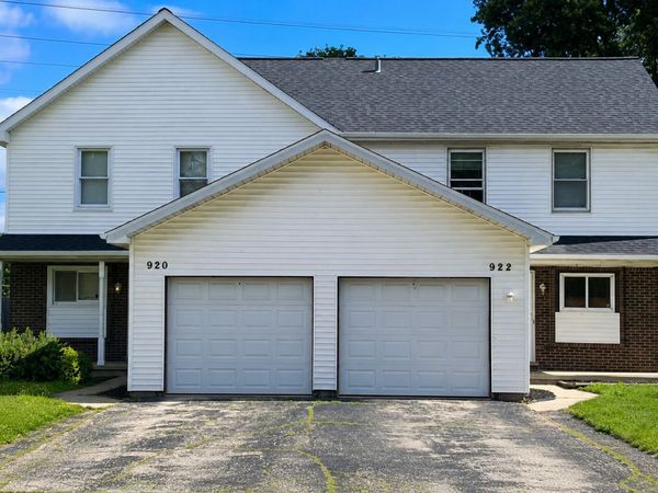 920-922 Autumn Lane , Aurora, IL 60505
