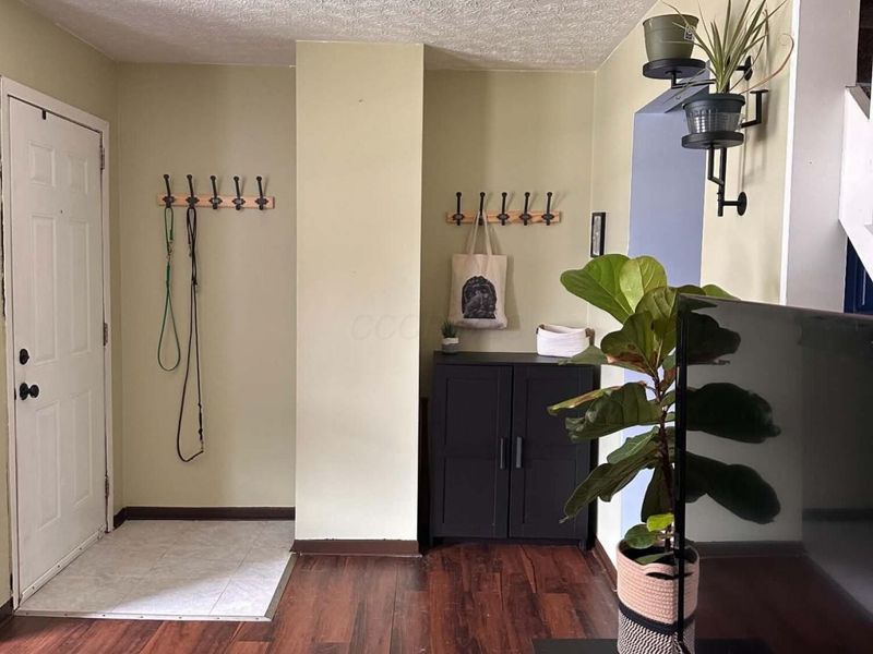 2295 Laurelwood Drive, Columbus, OH 43229 Photo 7