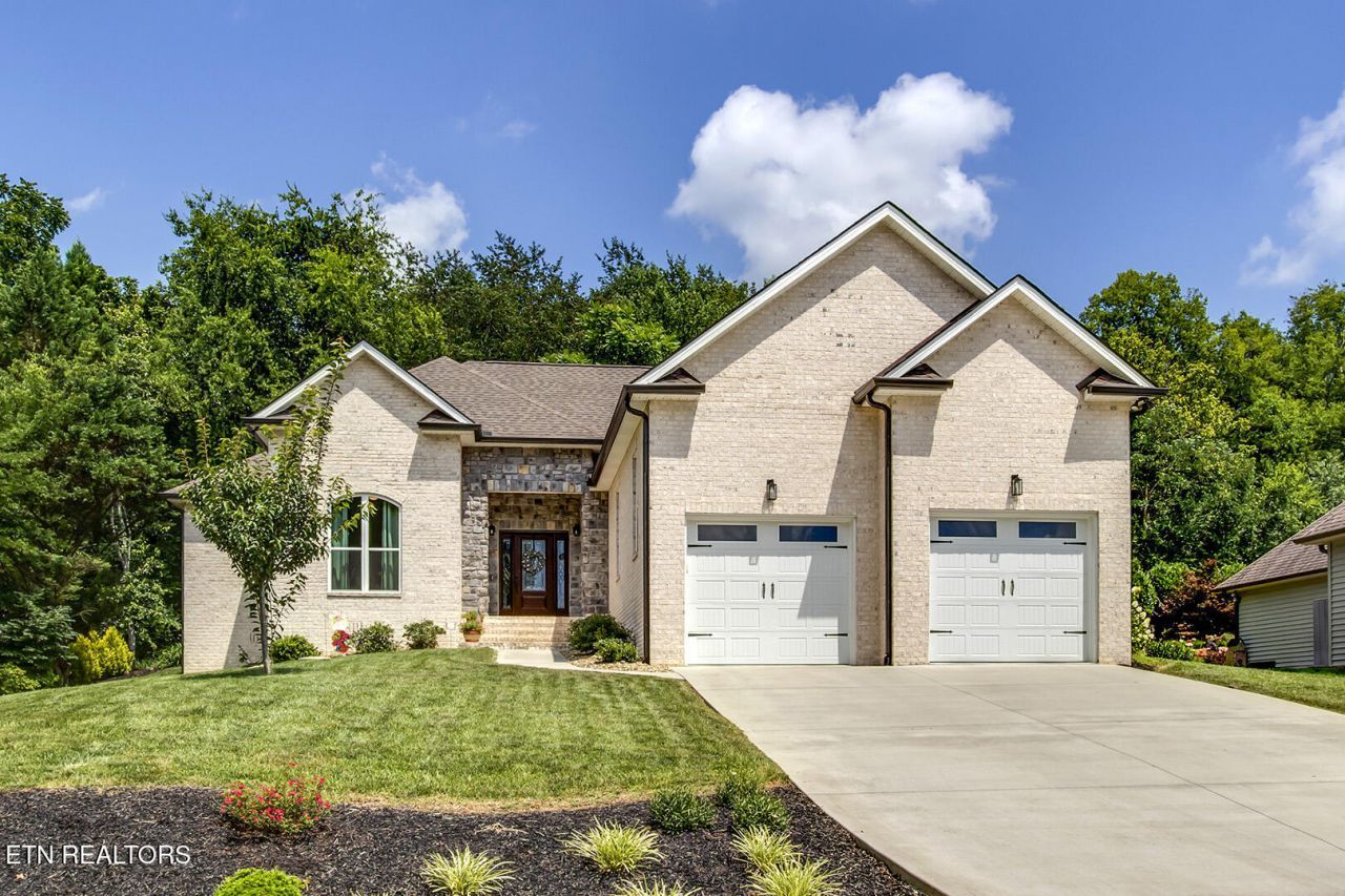 218 Chatuga Way, Loudon, TN 37774 Main Photo