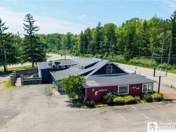 5377 W Lake Road, Dunkirk, NY 14048