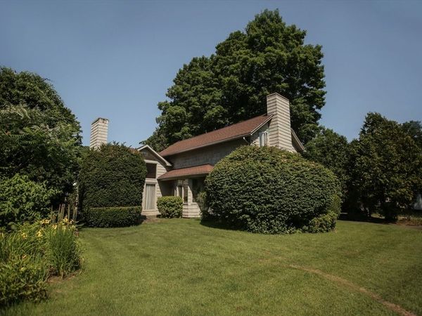 5 Hampden Ct, Monson, MA 01057
