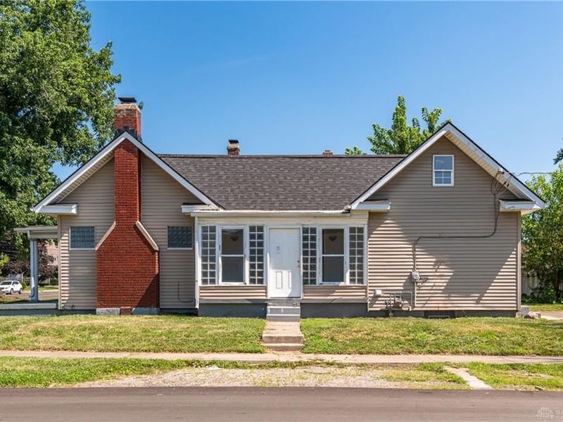 2744 S Smithville Rd, Dayton, OH 45420 Photo 2