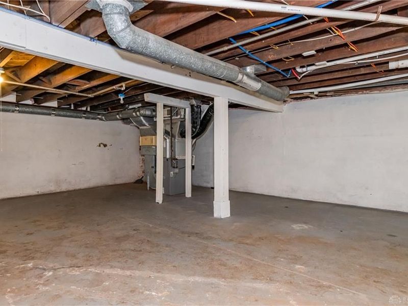 2744 S Smithville Rd, Dayton, OH 45420 Photo 20