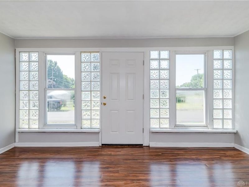 2744 S Smithville Rd, Dayton, OH 45420 Photo 3