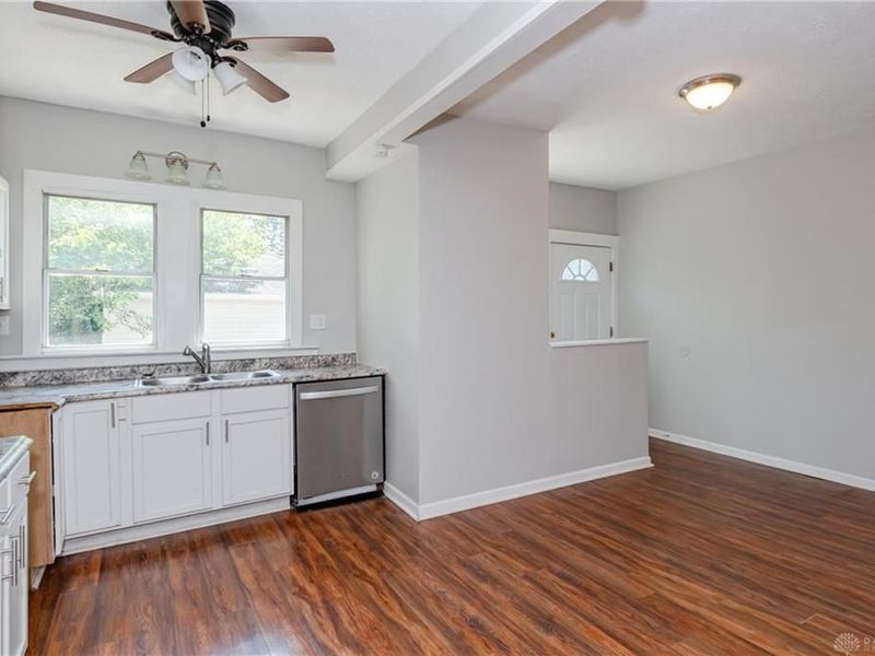 2744 S Smithville Rd, Dayton, OH 45420 Photo 8