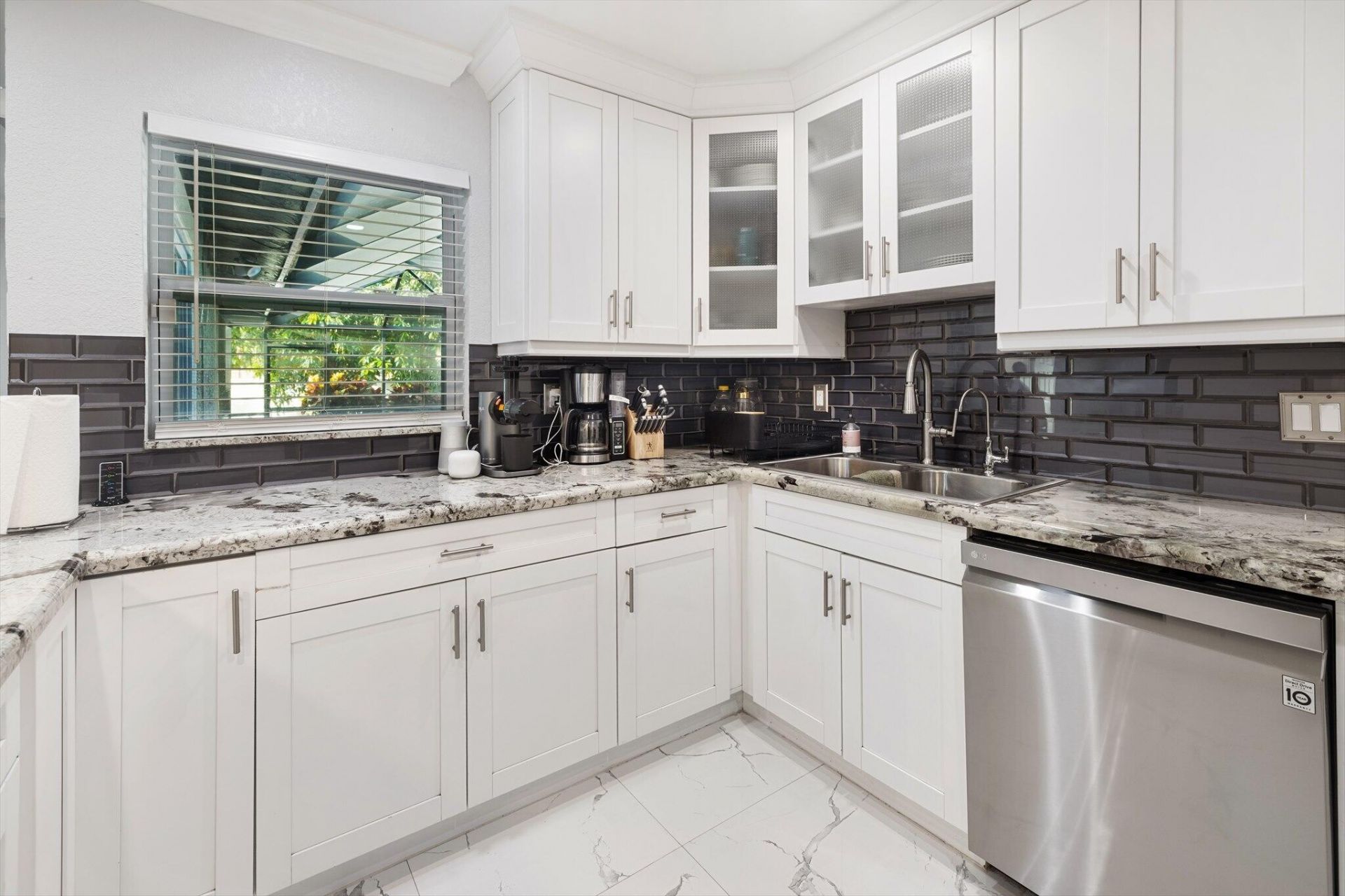 2045 Pinehurst Drive, West Palm Beach, FL 33407 Photo