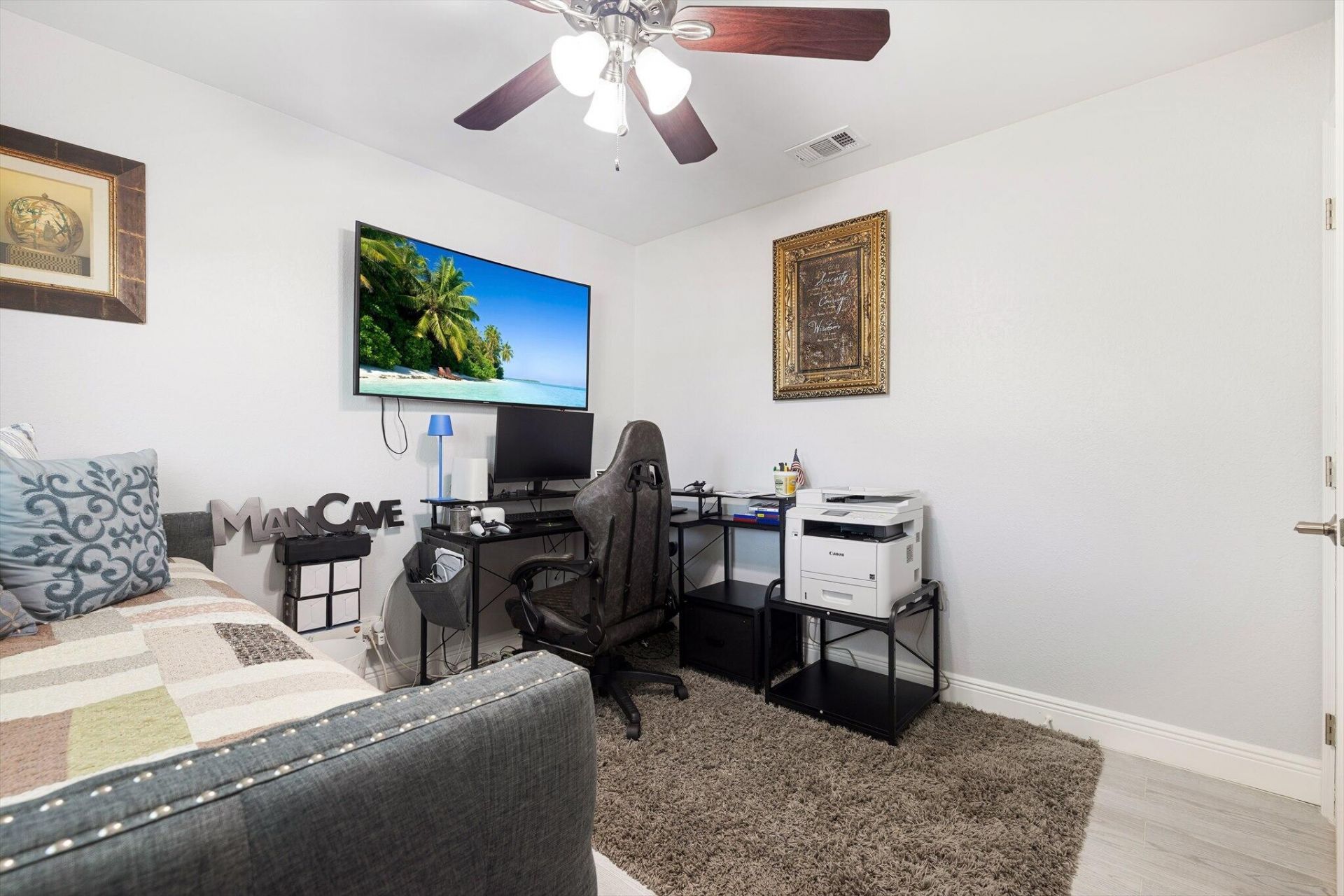 2045 Pinehurst Drive, West Palm Beach, FL 33407 Photo