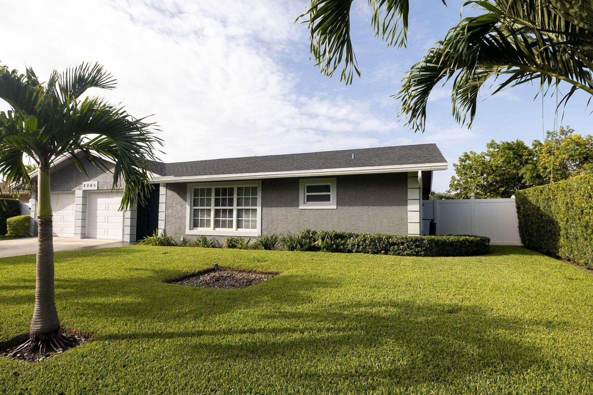 2045 Pinehurst Drive, West Palm Beach, FL 33407 Photo