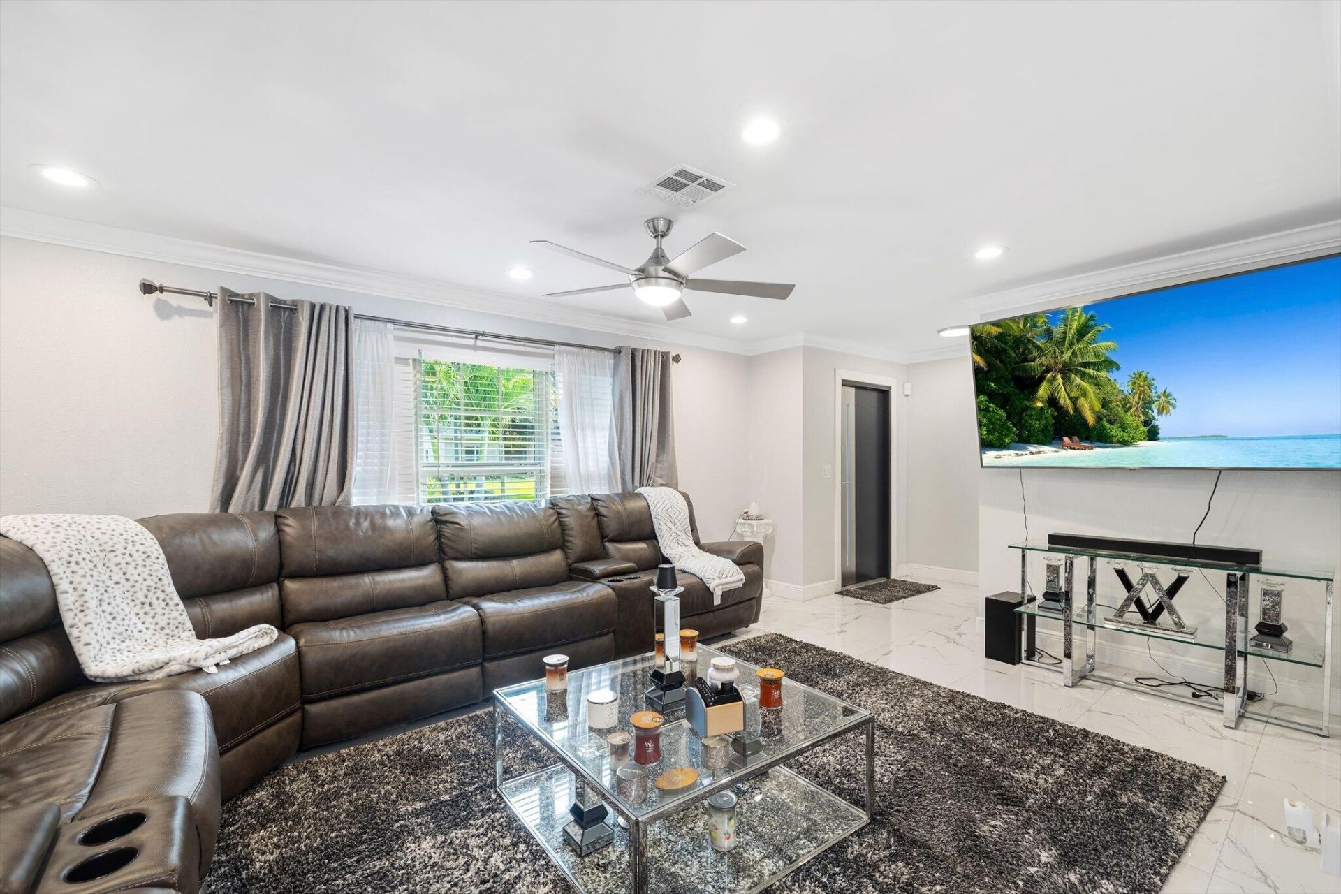 2045 Pinehurst Drive, West Palm Beach, FL 33407 Photo