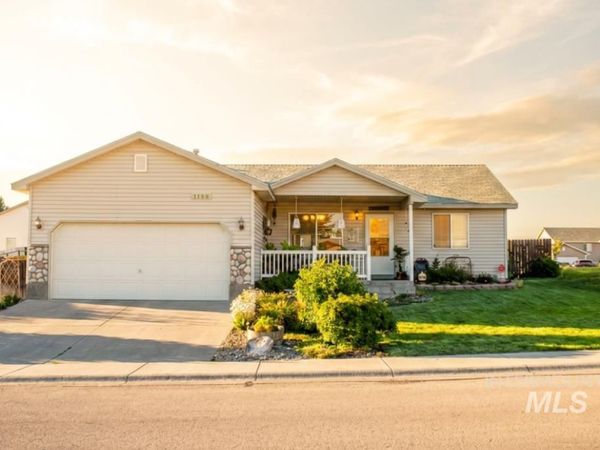 1188 NE Rockridge, Mountain Home, ID 83647