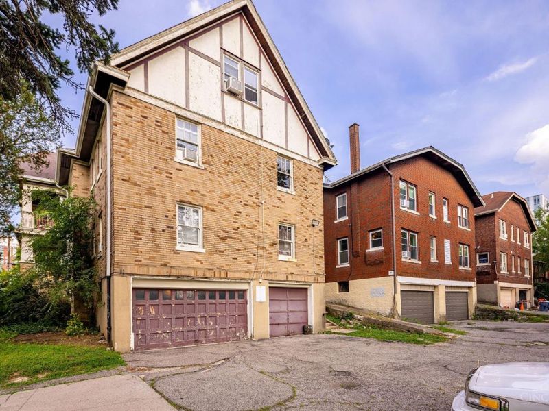 2733 Stratford Avenue, Cincinnati, OH 45220 Photo 4
