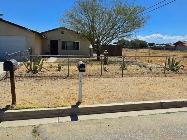 18265 Larkspur, Adelanto, CA 92301