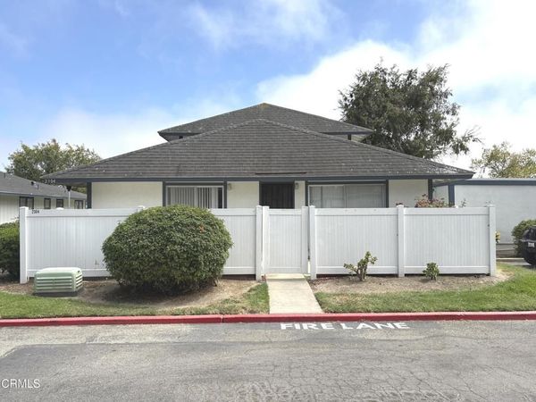 2304 Miramar Walk , Oxnard, CA 93035