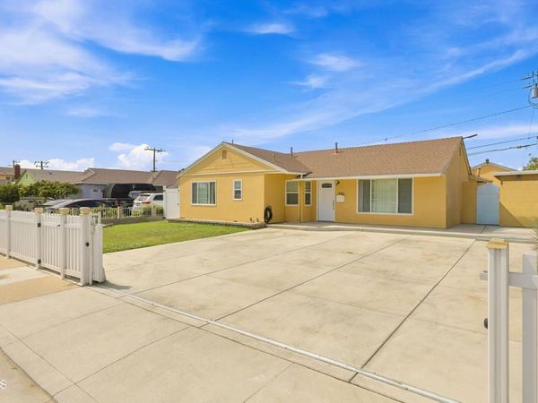 565 E Olive Street , Oxnard, CA 93033