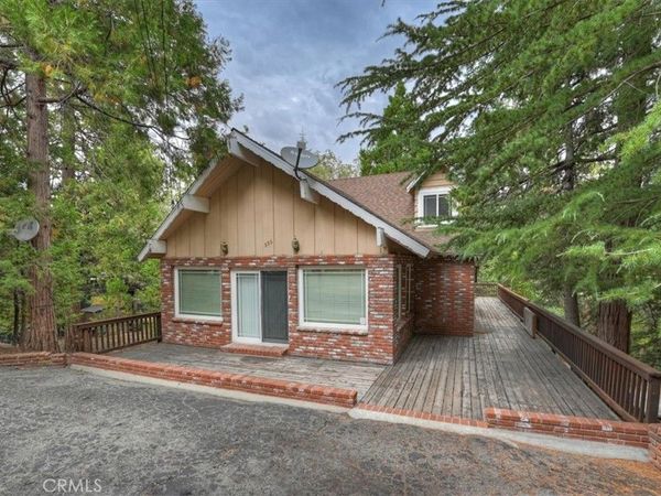556 Pioneer , Lake Arrowhead, CA 92352