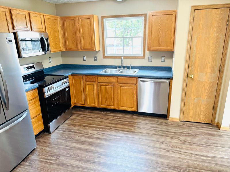261 Westmark Court, Galloway, OH 43119 Photo 13