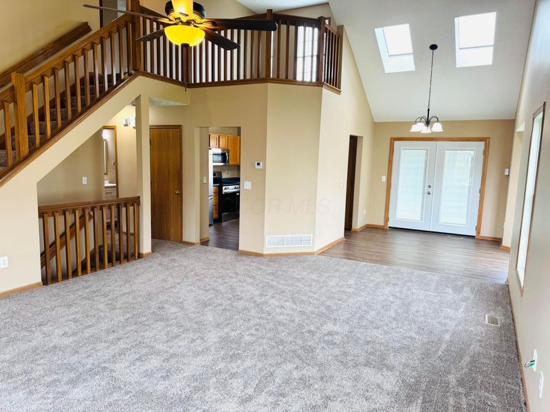 261 Westmark Court, Galloway, OH 43119 Photo 2