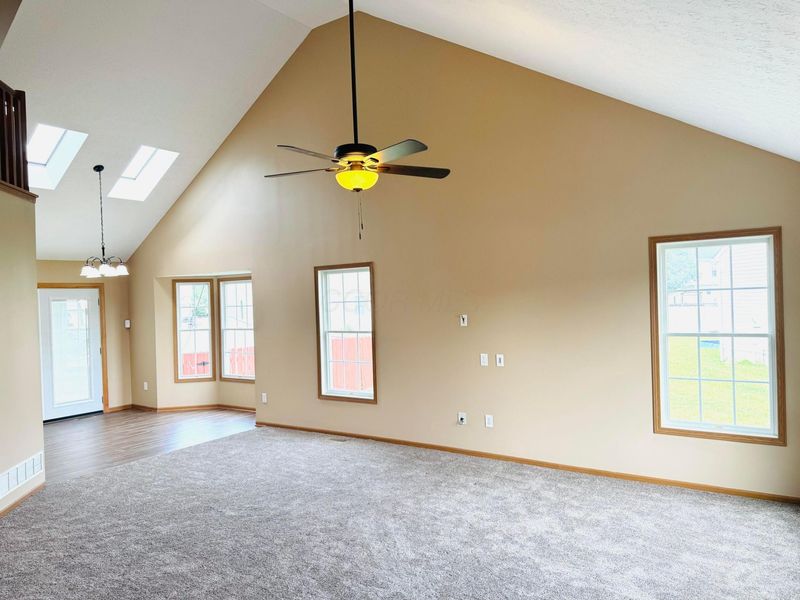 261 Westmark Court, Galloway, OH 43119 Photo 6