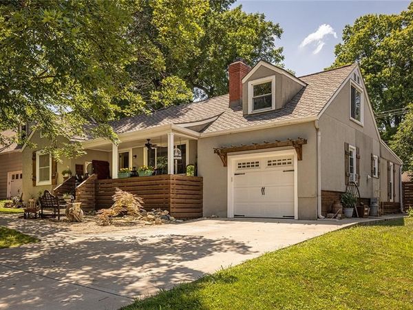 5608 Nall Avenue, Roeland Park, KS 66202