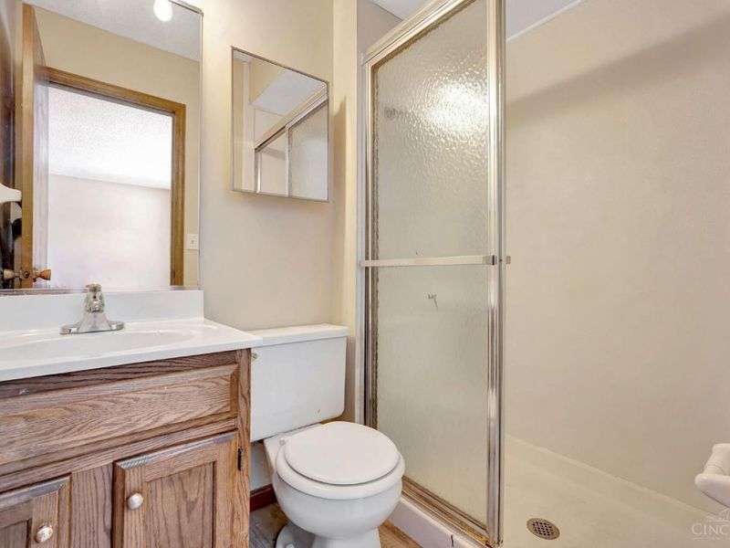 10667 Montgomery Road, Unit 13, Montgomery, OH 45242 Photo 16