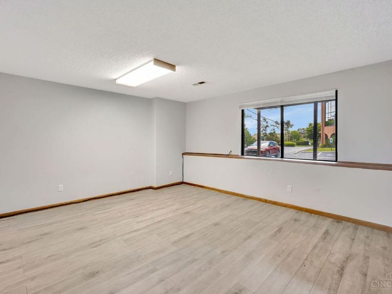 10667 Montgomery Road, Unit 13, Montgomery, OH 45242 Photo 23