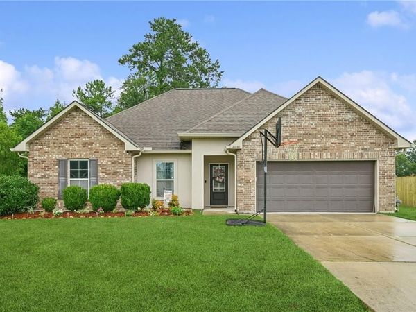 41442 STEPHS Plaza , Ponchatoula, LA 70454