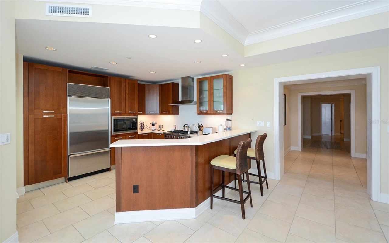 915 Seaside Drive , Unit 613, Weeks, Sarasota, FL 34242 Photo