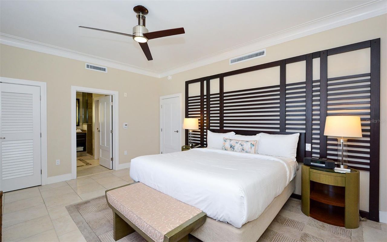 915 Seaside Drive , Unit 613, Weeks, Sarasota, FL 34242 Photo